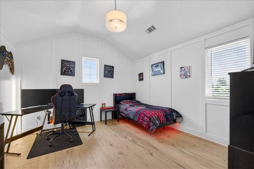 1016 Bridgeshire Drive Property Photo 32