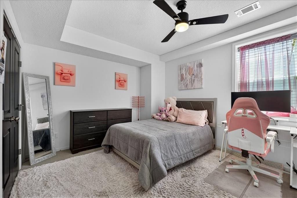 1016 Bridgeshire Drive Property Photo 42