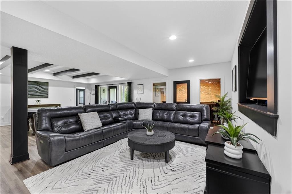 1016 Bridgeshire Drive Property Photo 44