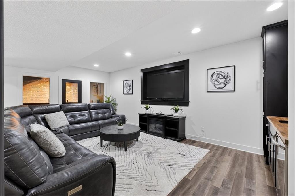 1016 Bridgeshire Drive Property Photo 45