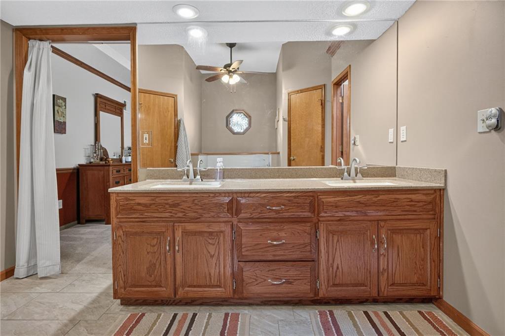732 N Persimmon Drive Property Photo 35