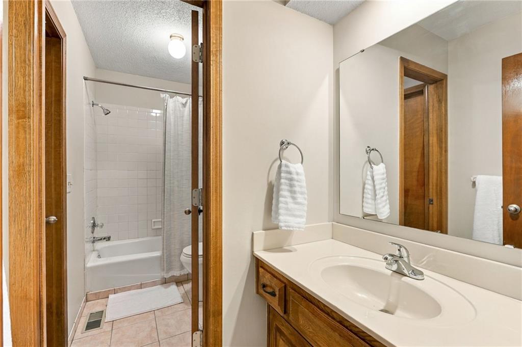 17555 W 112th Street Property Photo 22
