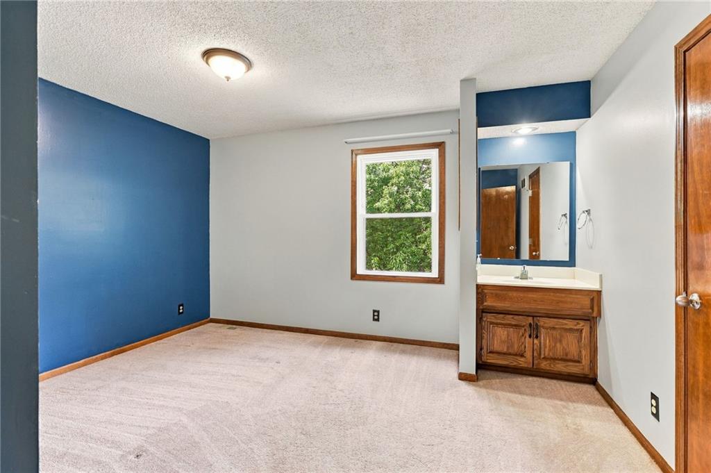 17555 W 112th Street Property Photo 24