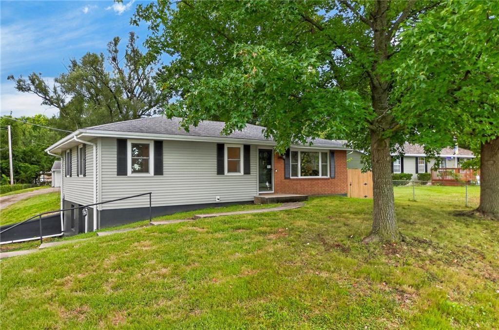 5402 Frederick Avenue Property Photo 2
