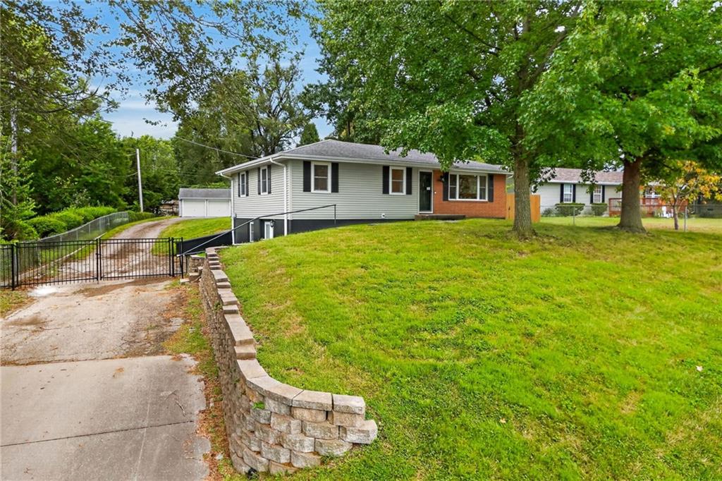 5402 Frederick Avenue Property Photo 4