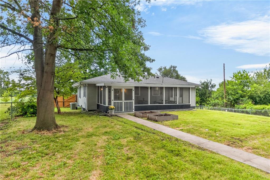5402 Frederick Avenue Property Photo 9