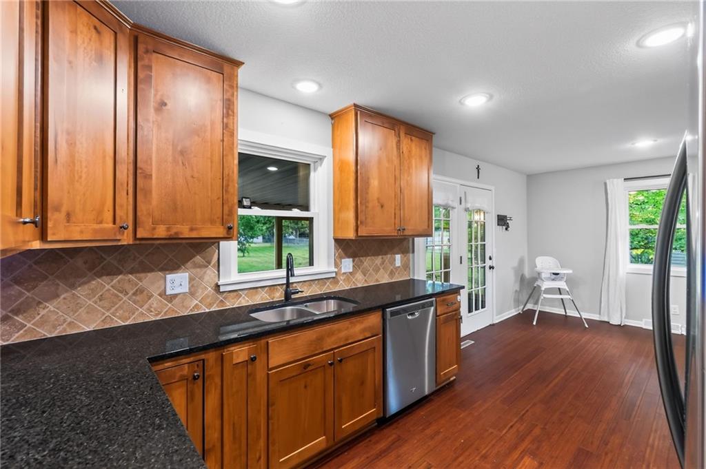 5402 Frederick Avenue Property Photo 20