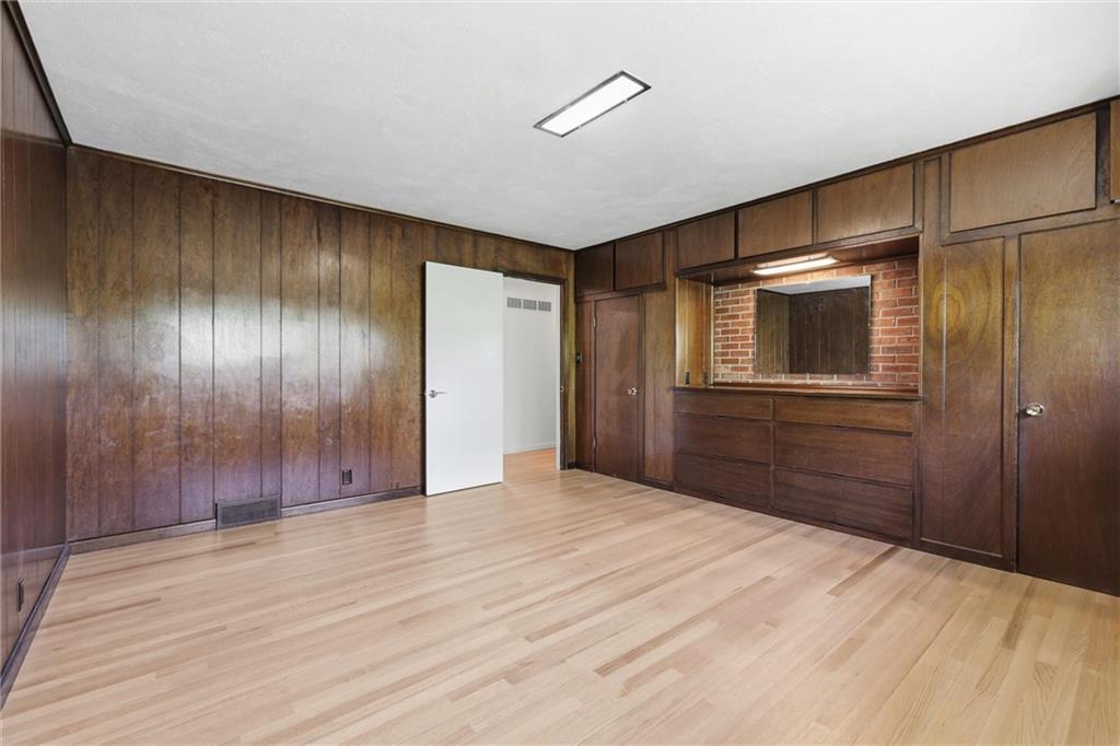 2400 Orchard Lane Property Photo 19