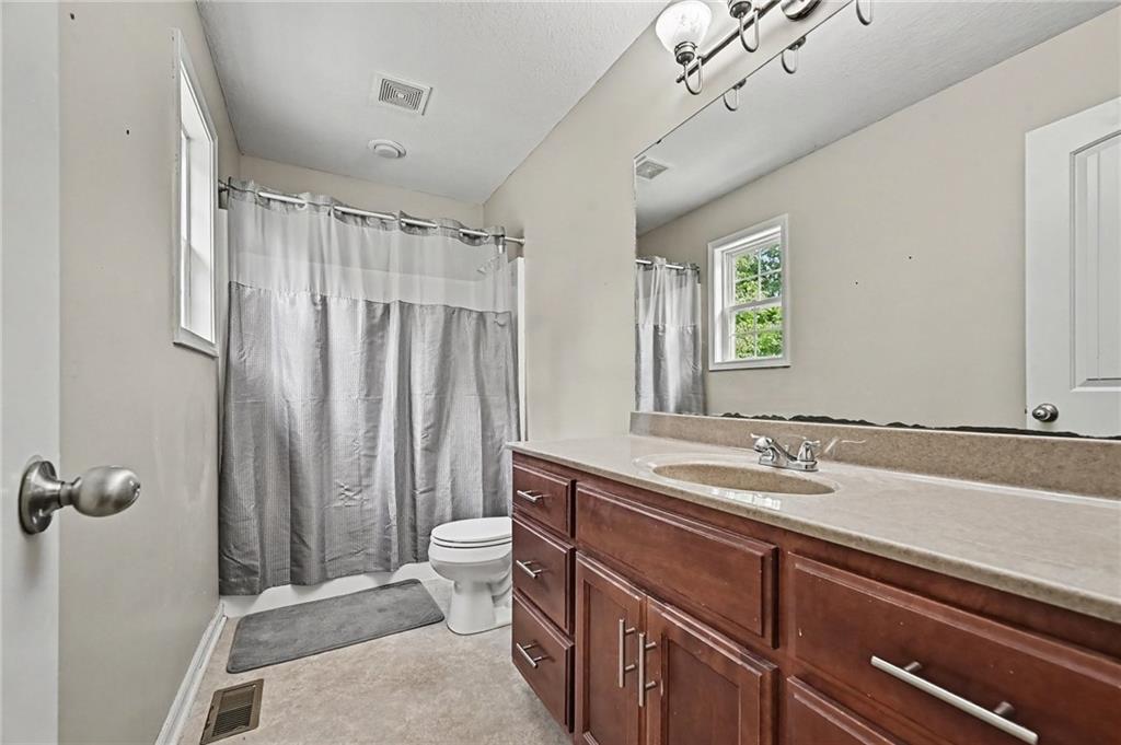 2402 Shirley Drive Property Photo 10