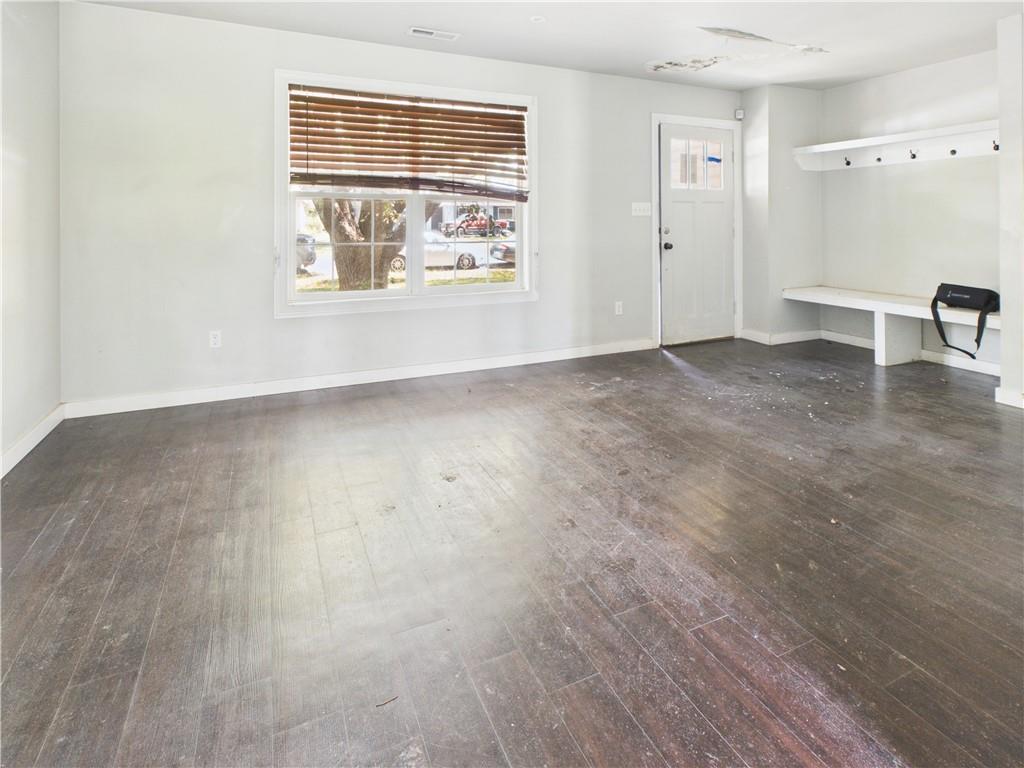 2705 Rosebud Circle Property Photo 3