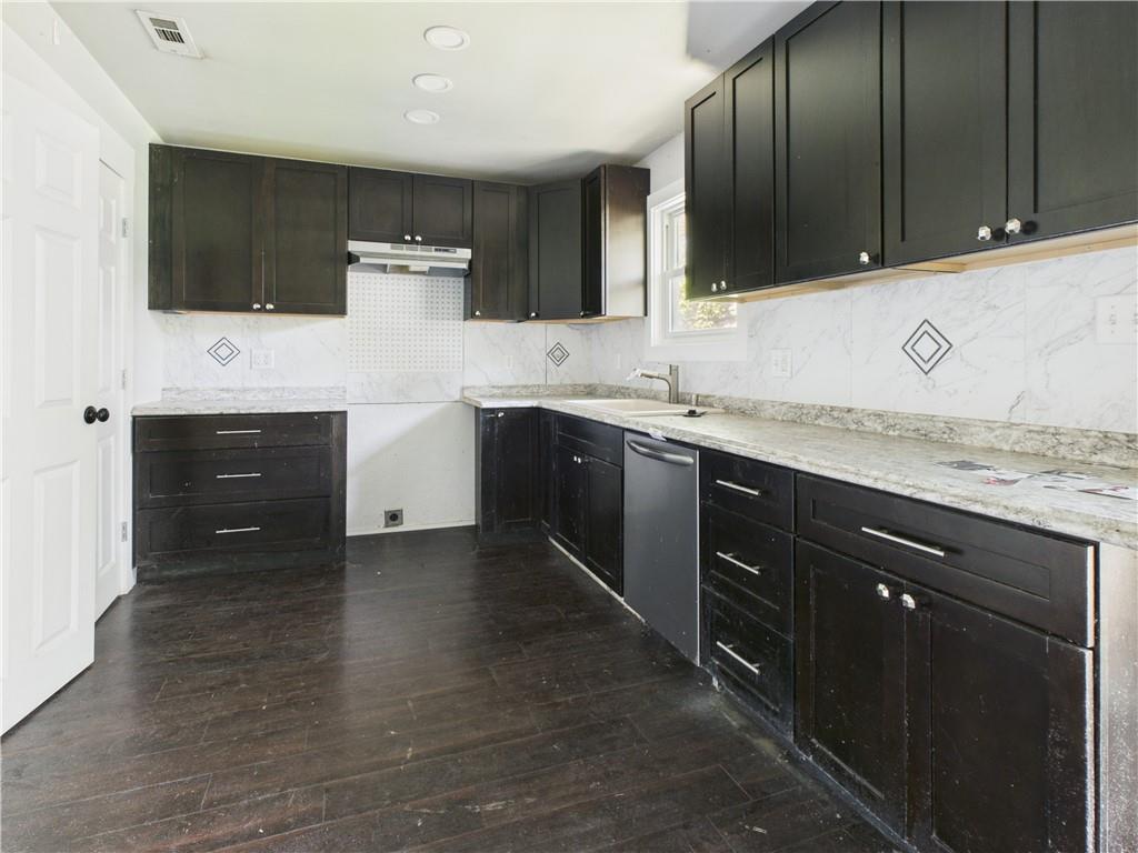 2705 Rosebud Circle Property Photo 4