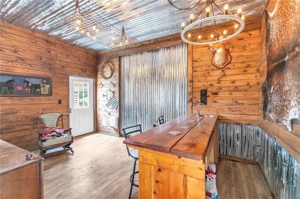 1675 Jackson Road Property Photo 11