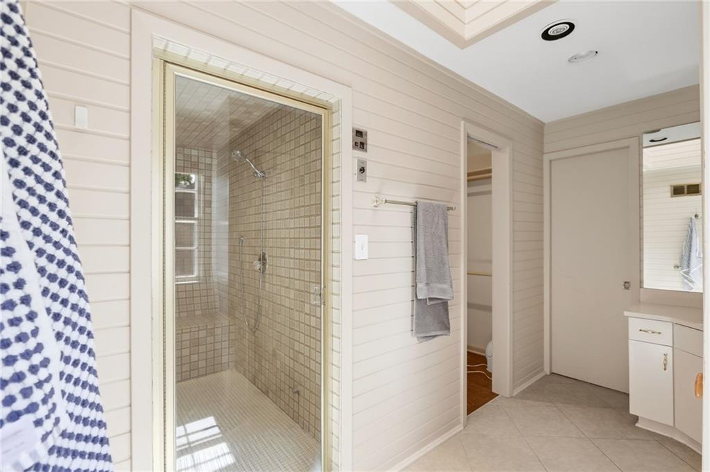 8406 Ensley Lane Property Photo 18