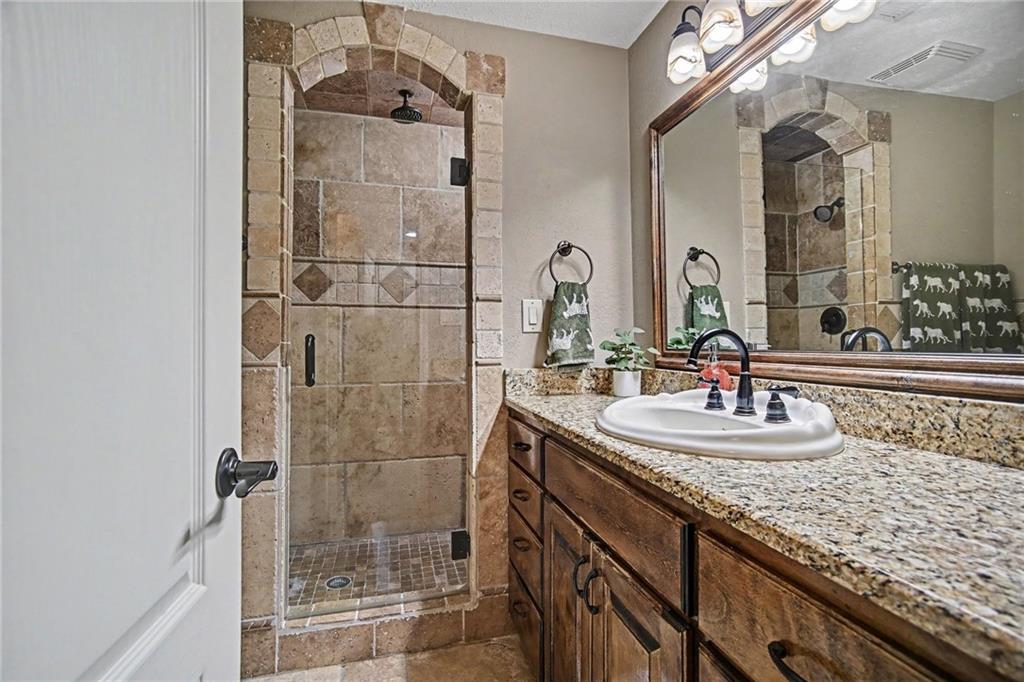 1111 W 46th Street Property Photo 12