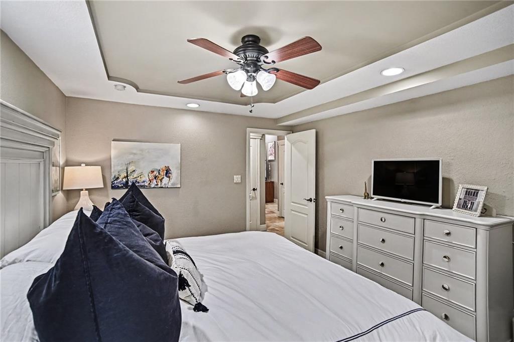 1111 W 46th Street Property Photo 14