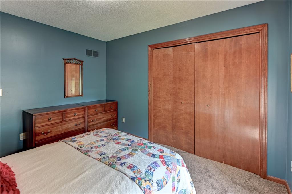 17575 W 111th Court Property Photo 25