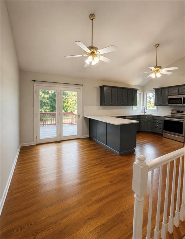 122 Oakbrook Court Property Photo 7