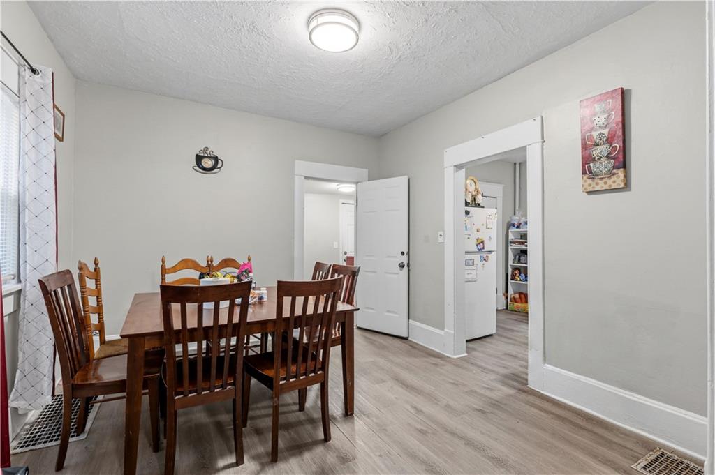 206 N Valley Street Property Photo 6
