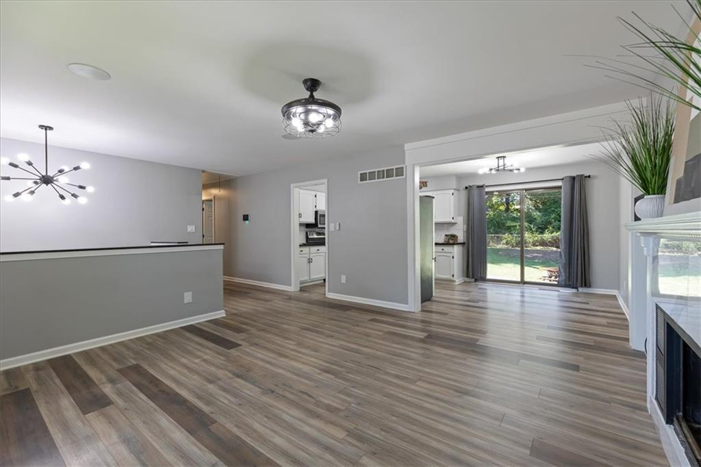 3916 S Crackerneck Road Property Photo 6