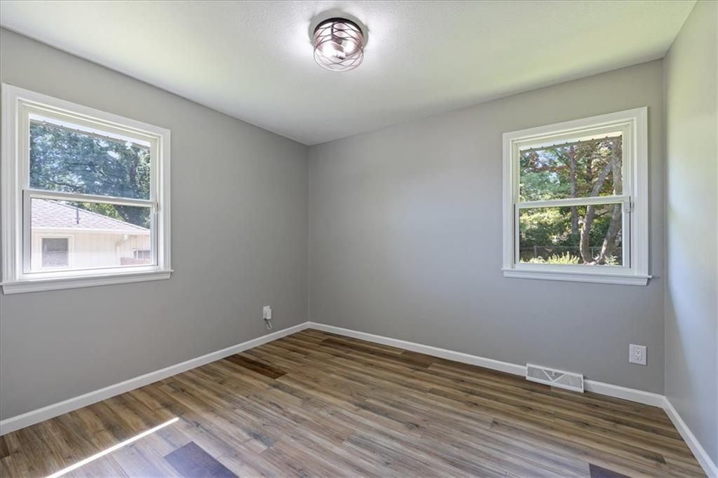 3916 S Crackerneck Road Property Photo 18
