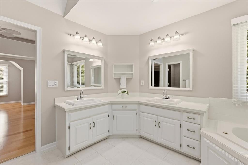 6913 Red Oak Drive N/a Property Photo 23