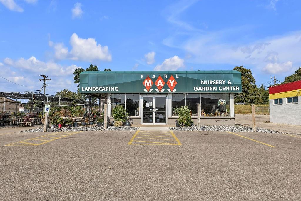 2424 N Belt Highway Property Photo 1