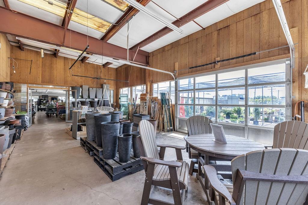 2424 N Belt Highway Property Photo 14