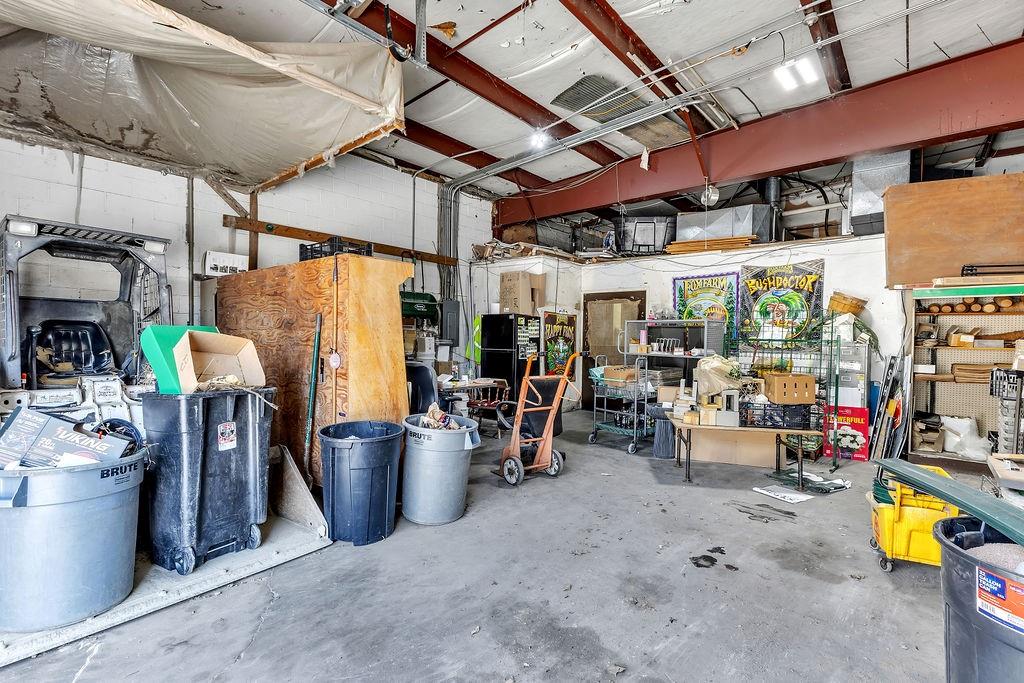 2424 N Belt Highway Property Photo 21
