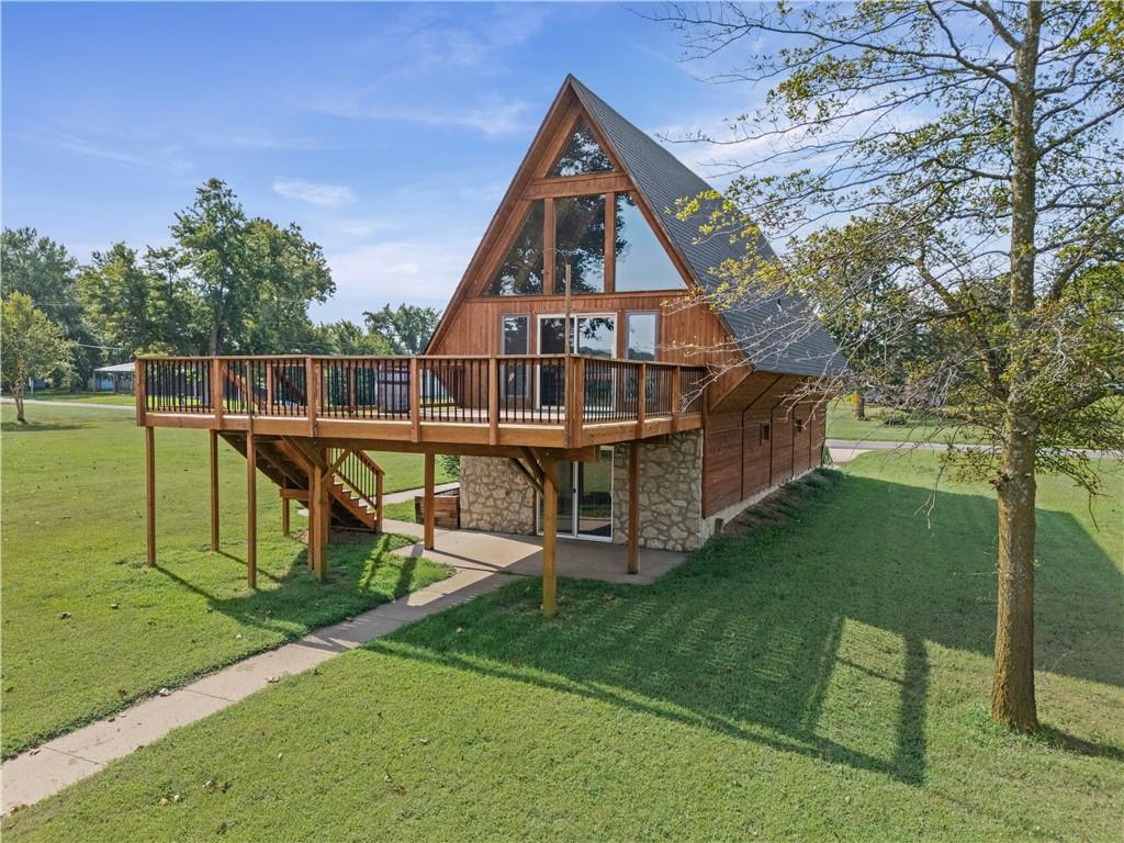 600 Lakeshore Drive Property Photo 3