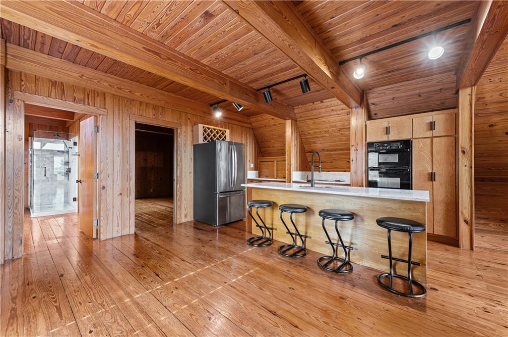 600 Lakeshore Drive Property Photo 9