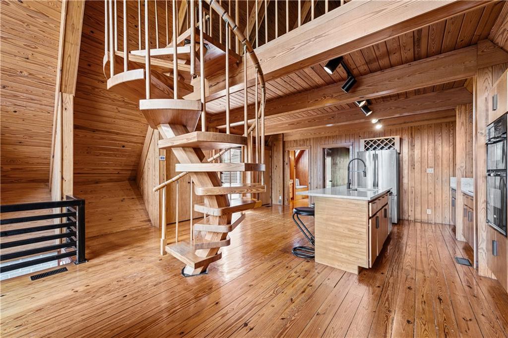 600 Lakeshore Drive Property Photo 13