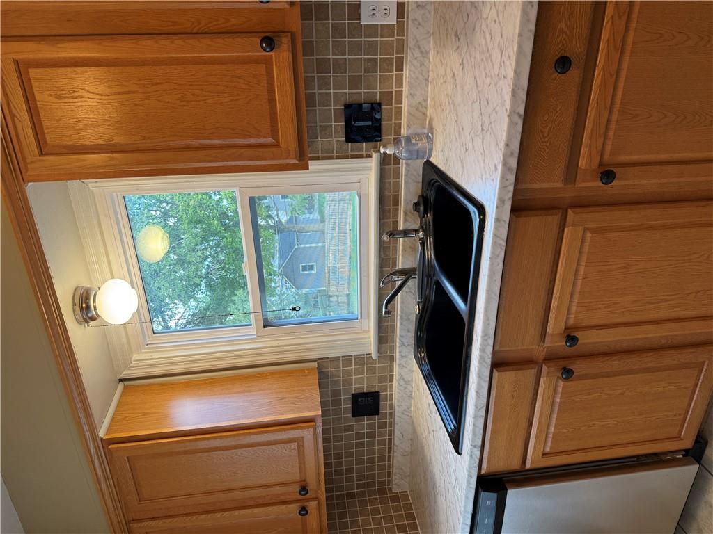 2607 Parallel Avenue Property Photo 5