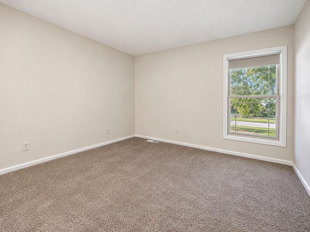 328 N Cherry Street Property Photo 20