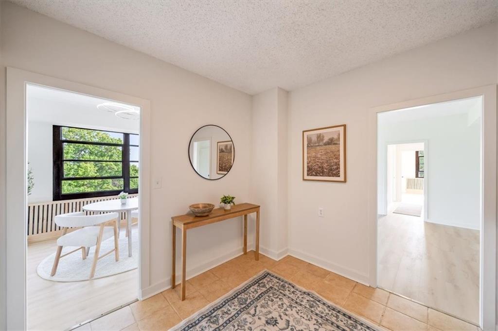 333 W Meyer Boulevard Property Photo 11