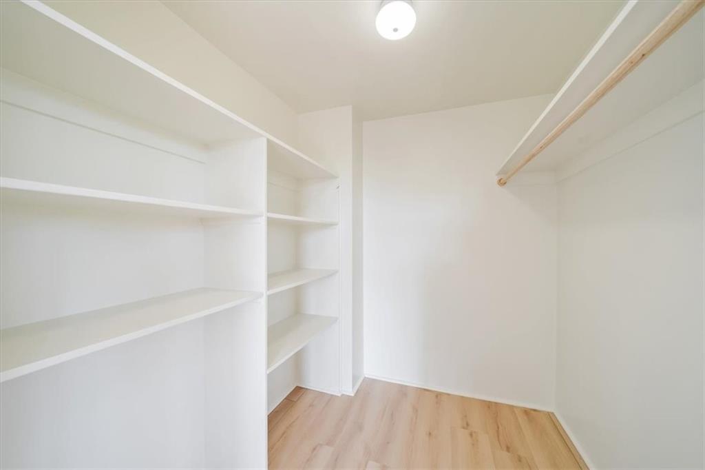 333 W Meyer Boulevard Property Photo 18