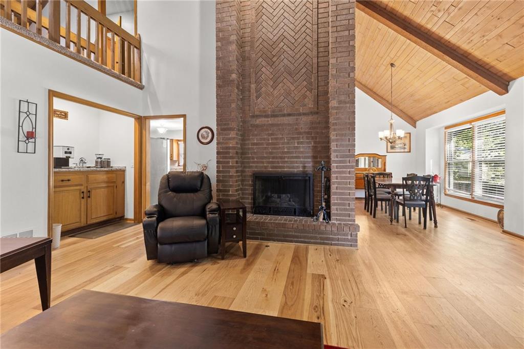 10955 Nieman Road Property Photo 4