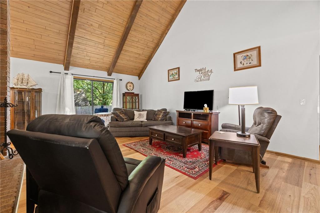 10955 Nieman Road Property Photo 8
