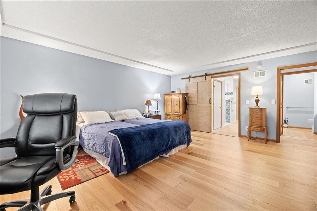 10955 Nieman Road Property Photo 17