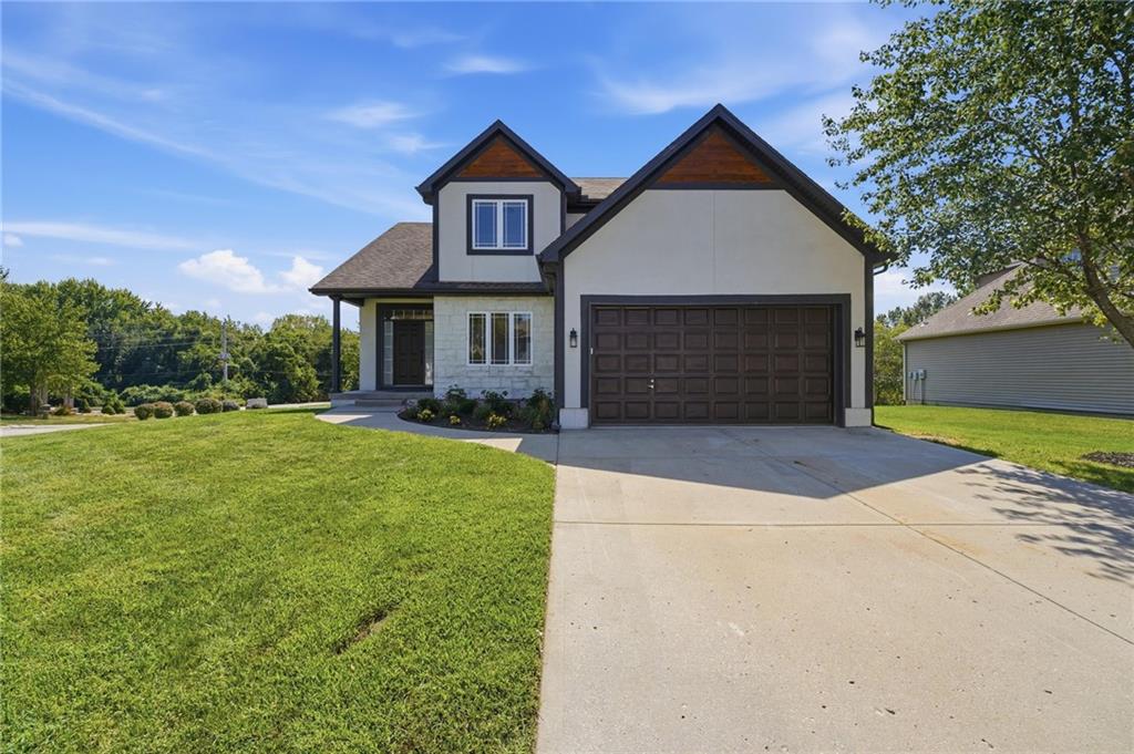 1816 Ne Volos Court Property Photo 1