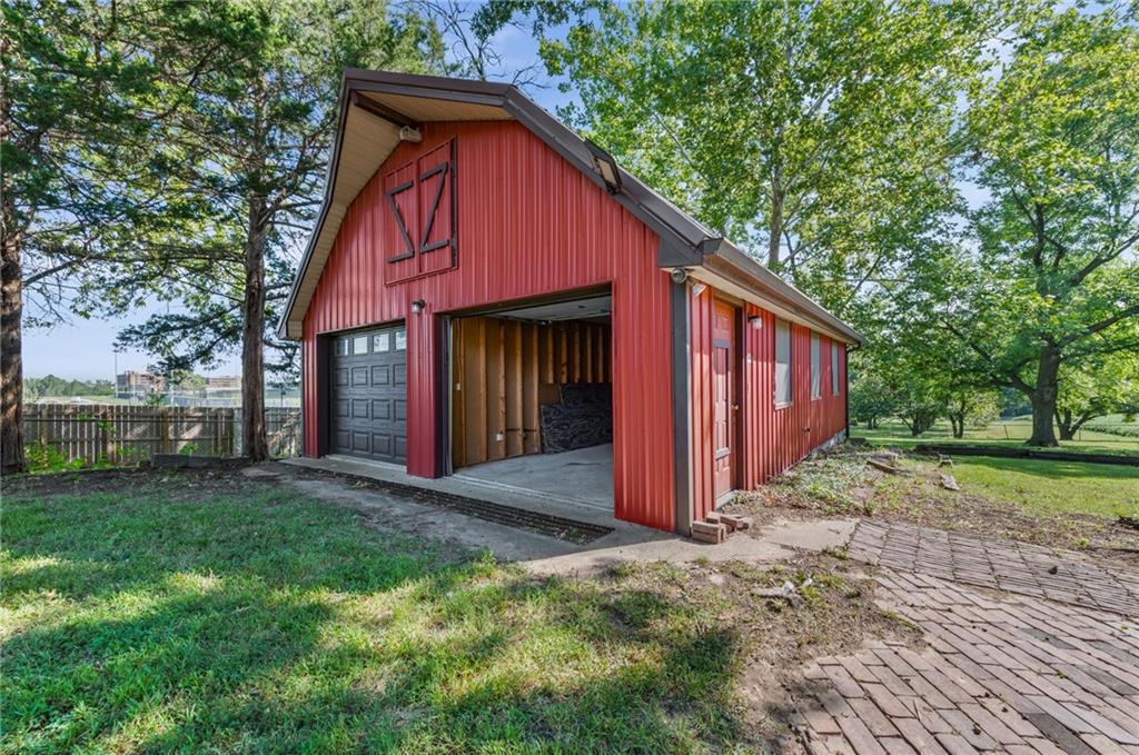 1335 N 90th Street Property Photo 25