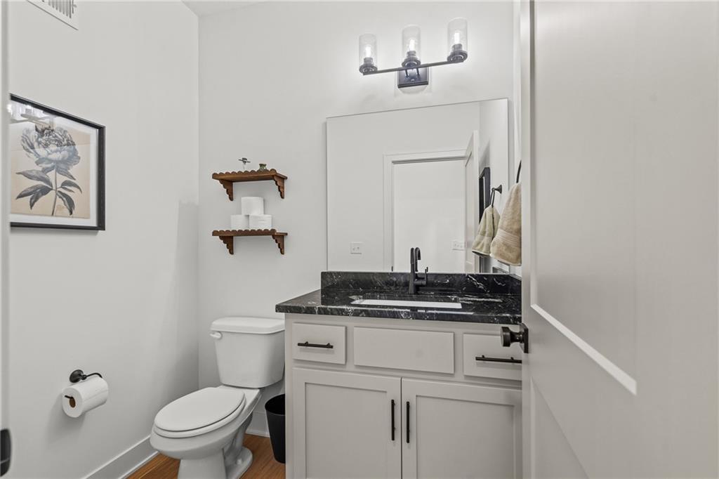 11808 E 231st Street Property Photo 8