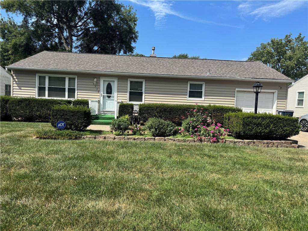 3736 N Lister Avenue Property Photo 2
