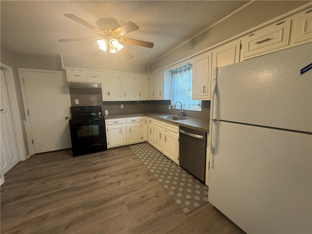 3736 N Lister Avenue Property Photo 11