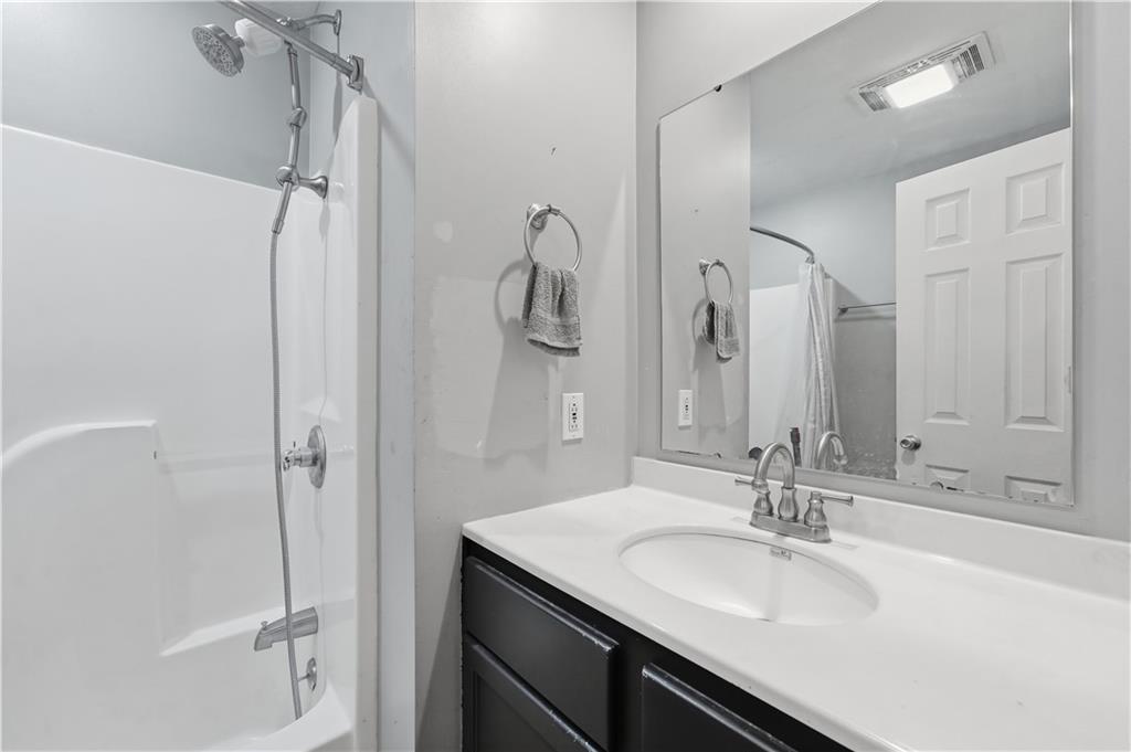 6203 Hedges Avenue Property Photo 11