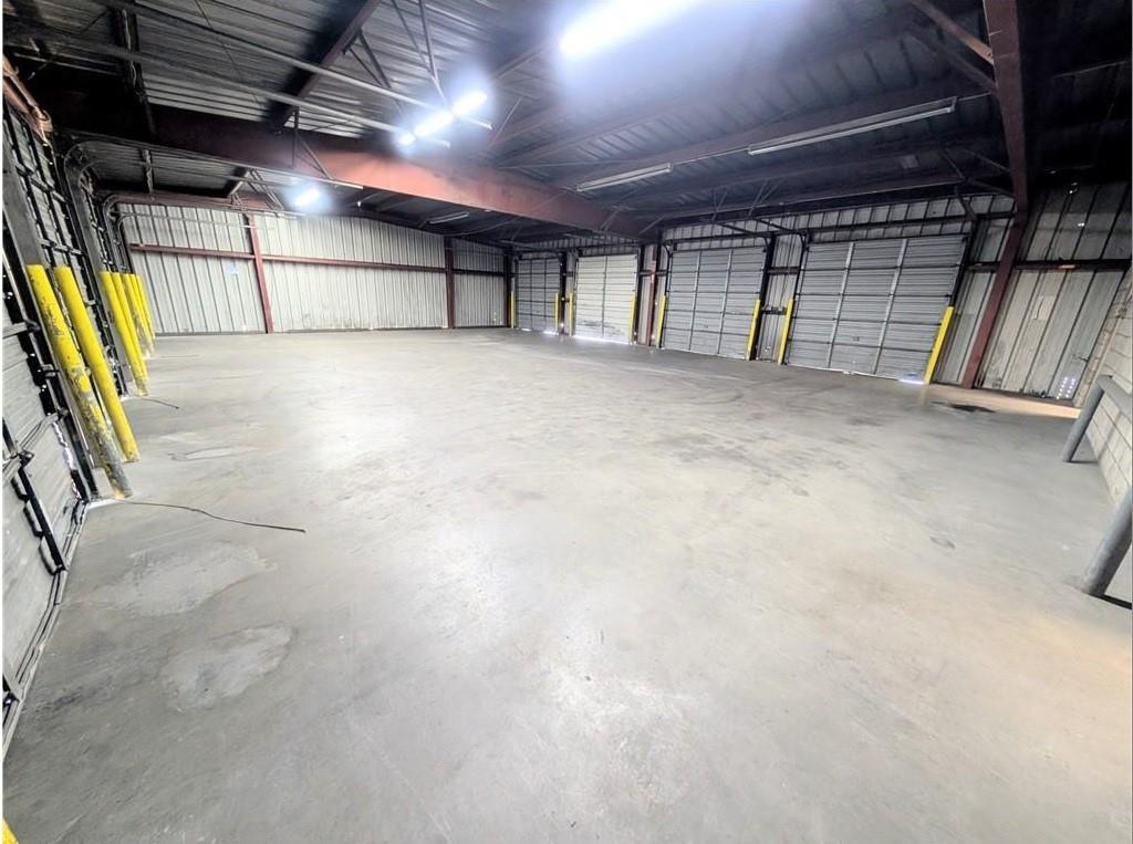 501 S Main Street Property Photo 15