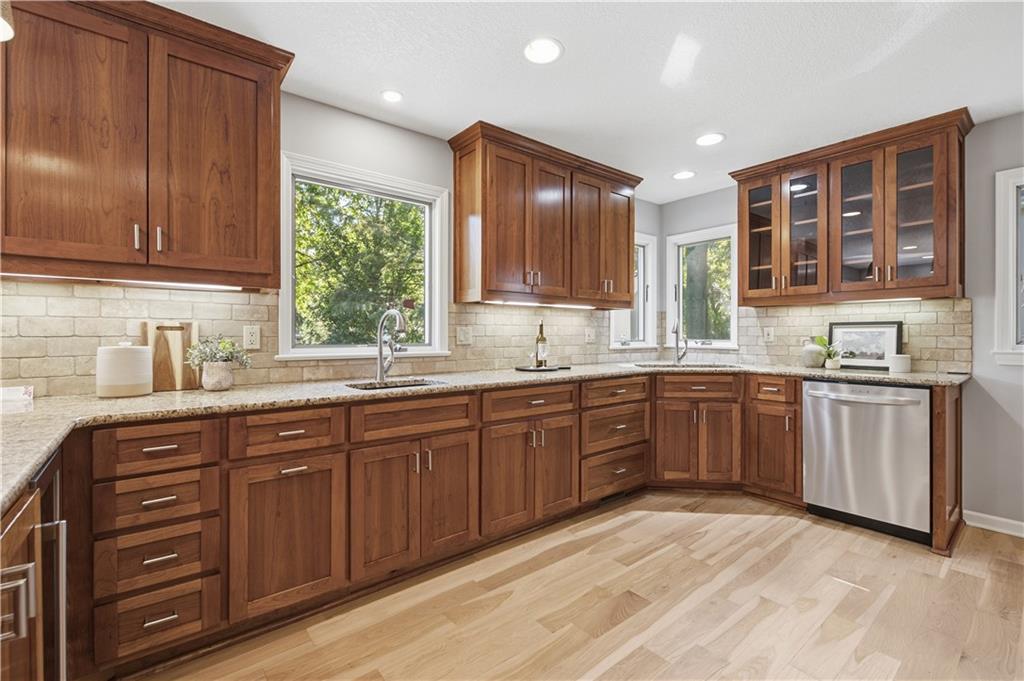 13203 W 76th Street Property Photo 11