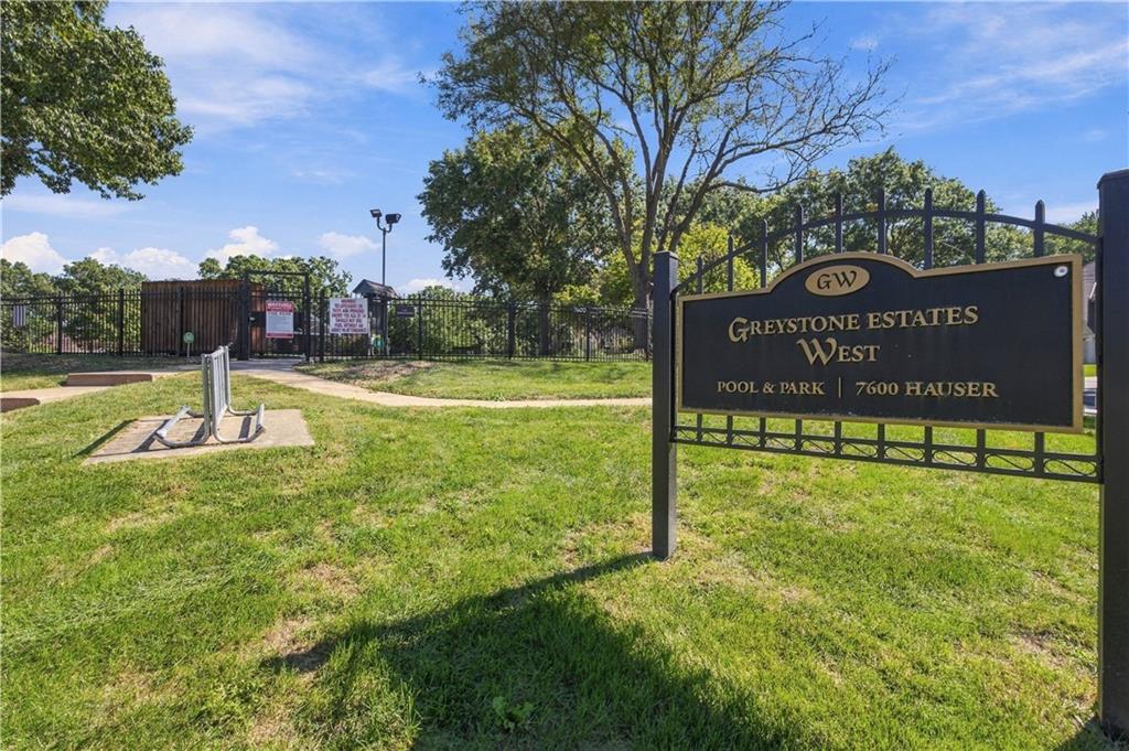 13203 W 76th Street Property Photo 56