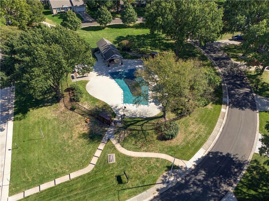13203 W 76th Street Property Photo 57