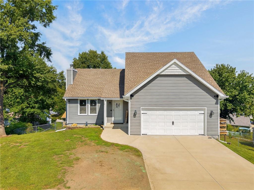 306 Lakeland Drive Property Photo 1