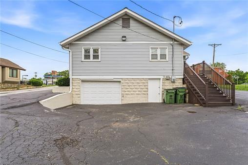 6107 Blue Ridge Boulevard Property Photo 3